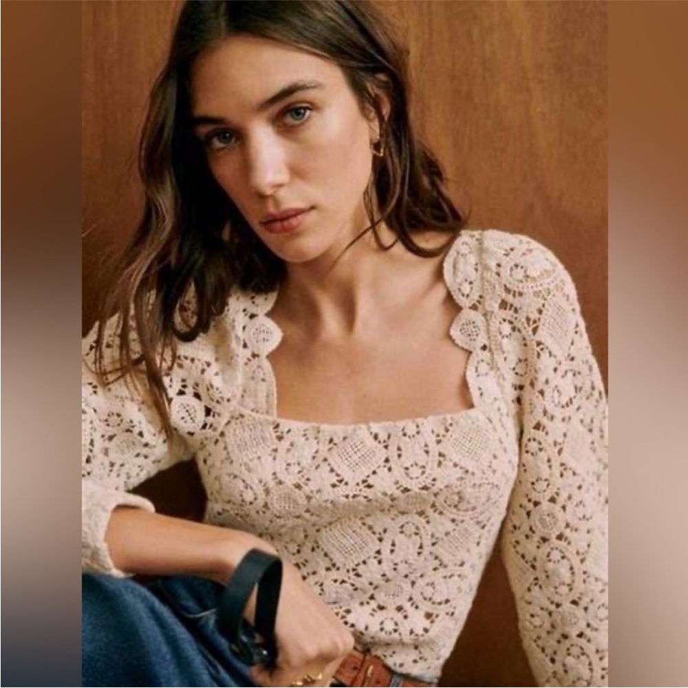 SOLD Sezane Alvere Blouse - Picture 2 of 6
